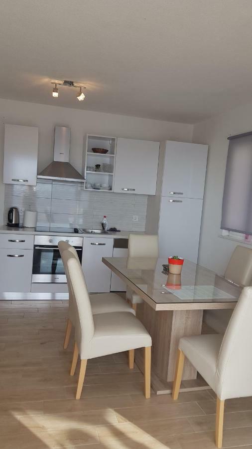 Apartment Adam Zavalatica Ngoại thất bức ảnh